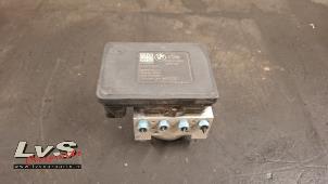 Gebruikte ABS Pomp BMW 3 serie Touring (F31) 320i 2.0 16V Prijs € 100,00 Margeregeling aangeboden door LvS Carparts