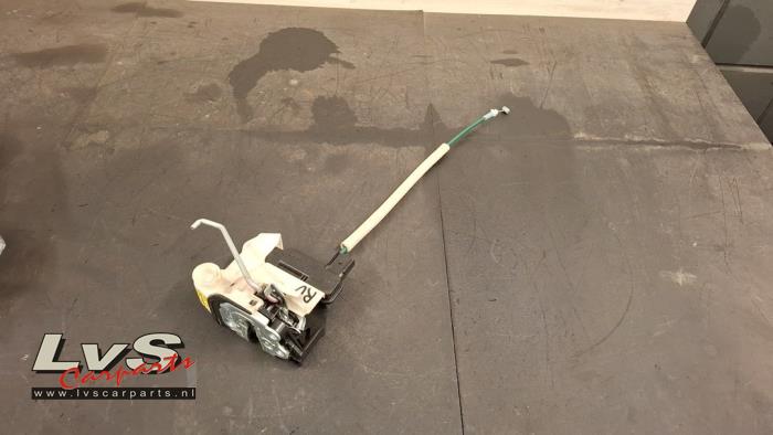 Kia Rio Serrure portière mécanique 4portes avant droite