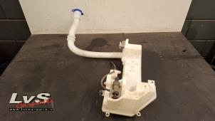 Gebruikte Ruitensproeiertank voor Ford Transit Custom 2.0 TDCi 16V Eco Blue 105 Prijs € 20,00 Margeregeling aangeboden door LvS Carparts