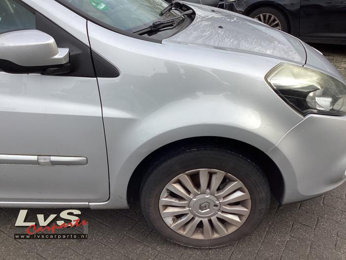 Renault Clio Scherm rechts-voor