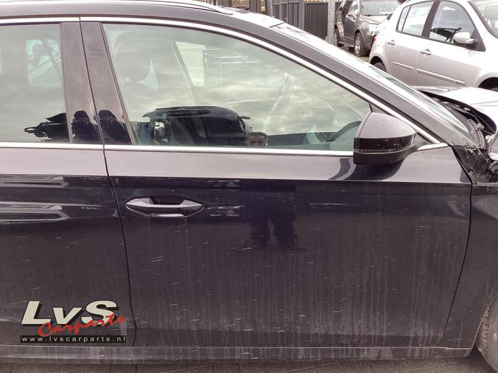 Skoda Octavia Portier 4Deurs rechts-voor