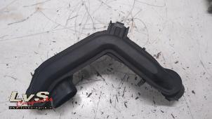 Gebruikte Intercooler Buis Seat Leon ST (5FF) 1.0 TSI 12V Prijs € 20,00 Margeregeling aangeboden door LvS Carparts