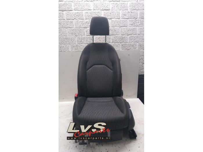 Seat Leon Stoel links