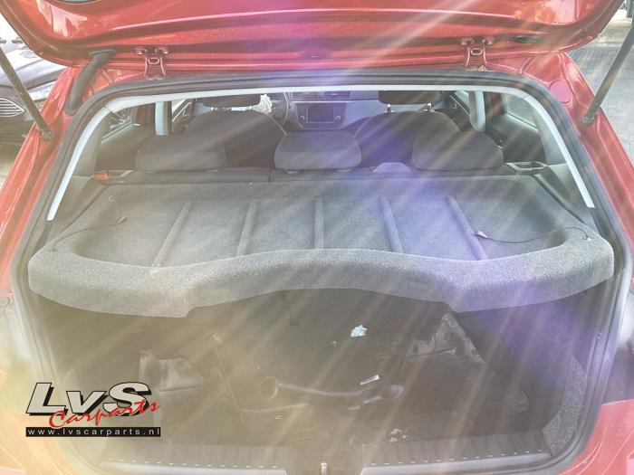 Seat Ibiza Hoedenplank