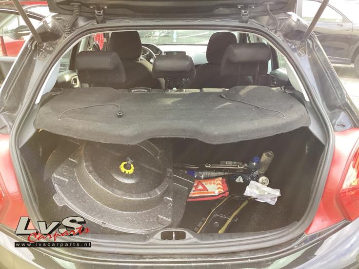 Peugeot 208 Hoedenplank