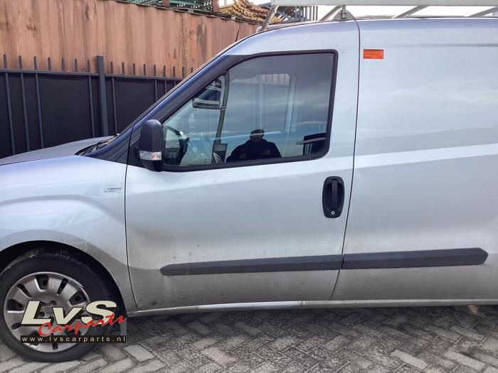Fiat Doblo Portier 2Deurs links