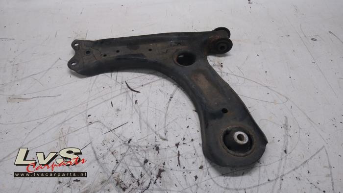 Volkswagen Polo Draagarm links-voor