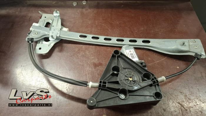 Toyota Aygo Mécanique vitre 4portes avant droite