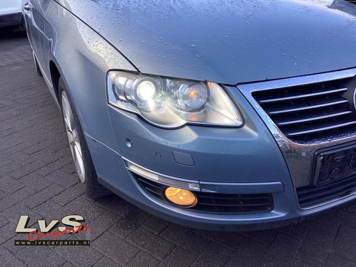 Volkswagen Passat Phare droit