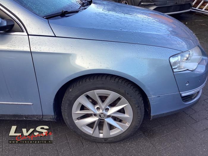 Volkswagen Passat Aile avant droite