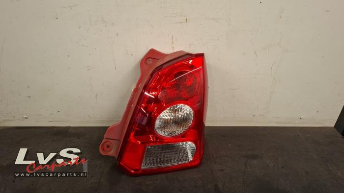 Suzuki Alto Feu arrière droit