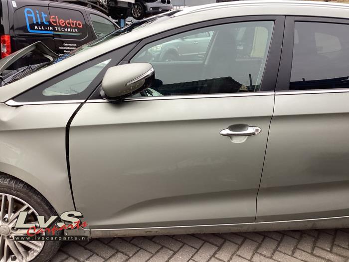 Kia Carens Door 4-door, front left