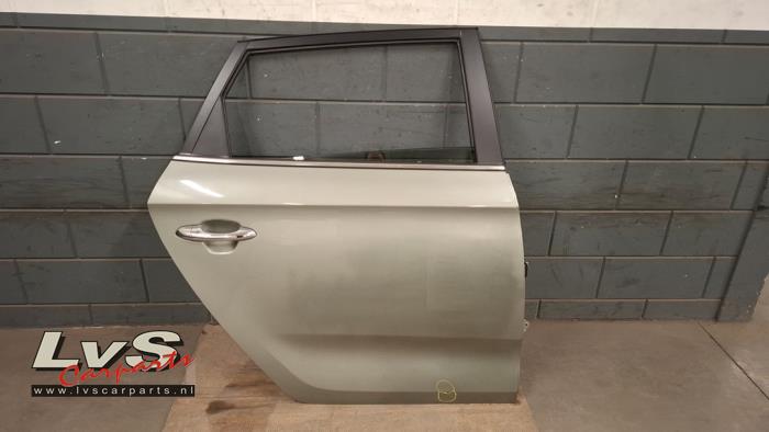 Kia Carens Portier 4Deurs rechts-achter