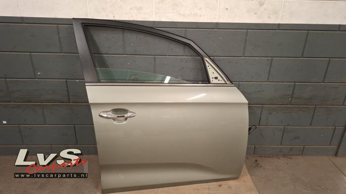 Kia Carens Portier 4Deurs rechts-voor