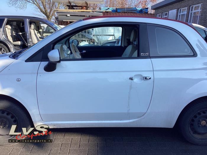 Fiat 500 Door 2-door, left