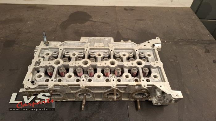 Ford Transit Custom Cylinder head