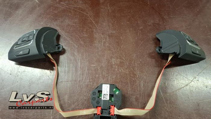 Volkswagen Tiguan Lenkradschalter