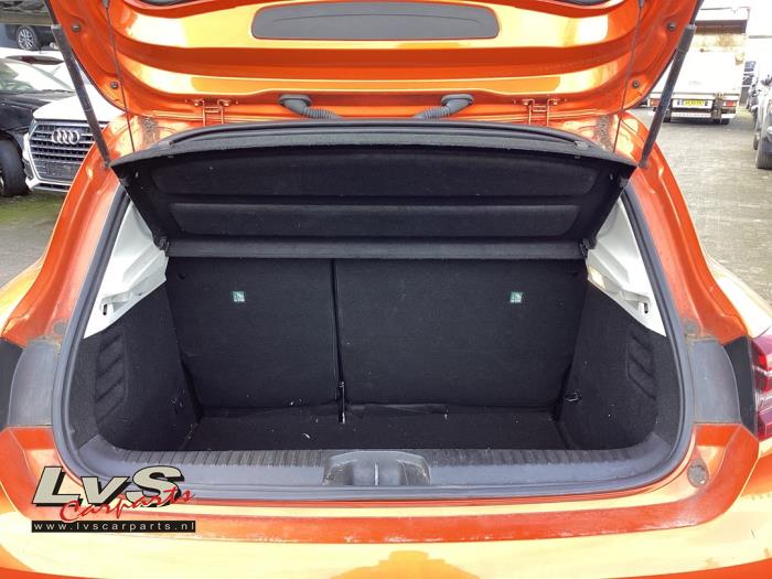 Renault Clio Parcel shelf
