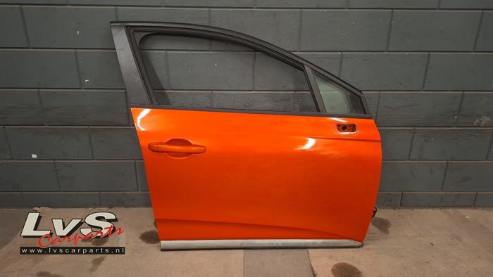 Renault Clio Front door 4-door, right