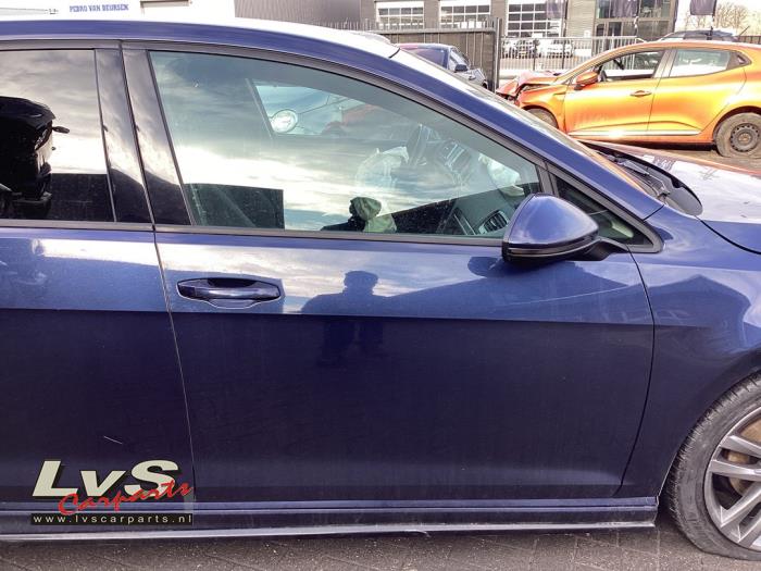 Volkswagen Golf Front door 4-door, right