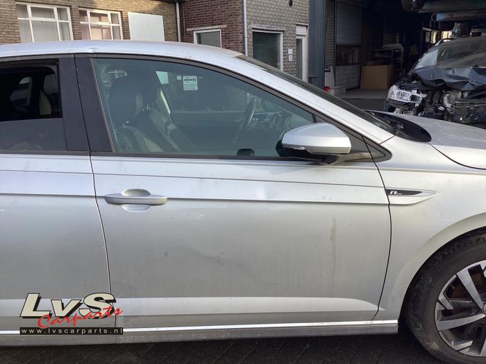 Volkswagen Polo Portière 4portes avant droite