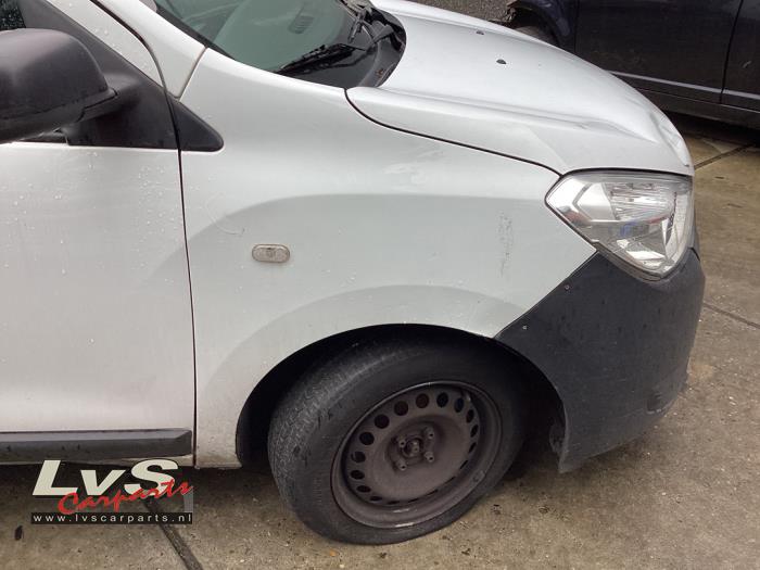 Dacia Dokker Front wing, right