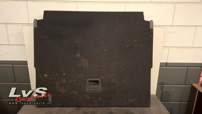 Opel Grandland X Floor panel load area