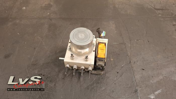 Opel Grandland X ABS pump