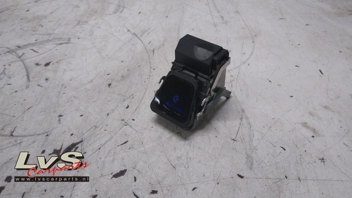 Mitsubishi Outlander Front camera