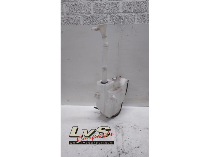 Mitsubishi Outlander Front windscreen washer reservoir
