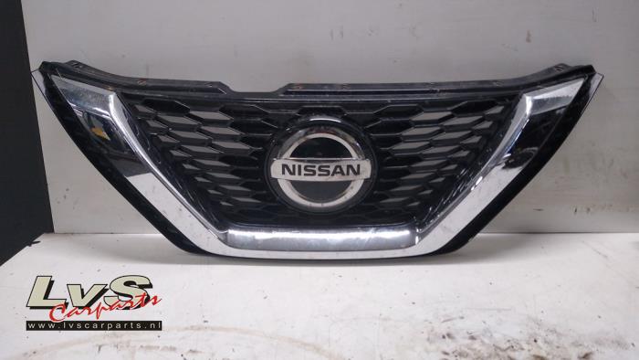 Nissan Qashqai Grille