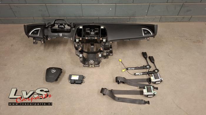 Opel Astra Airbag set + dashboard