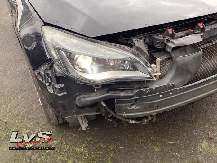Opel Astra Phare droit