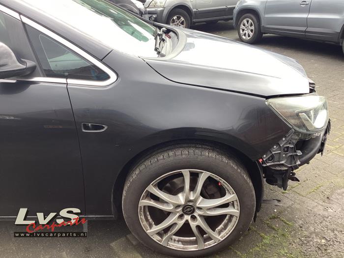Opel Astra Aile avant droite
