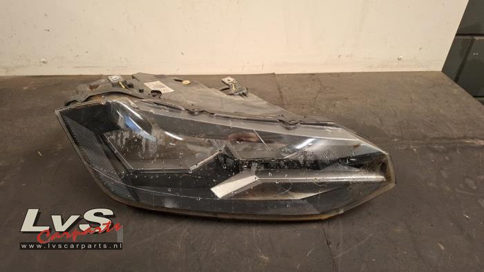 Volkswagen Polo Koplamp rechts