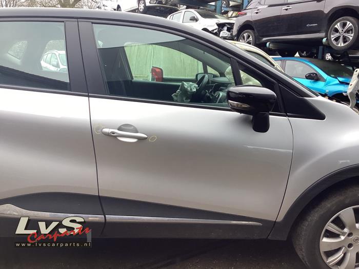 Renault Captur Portier 4Deurs rechts-voor