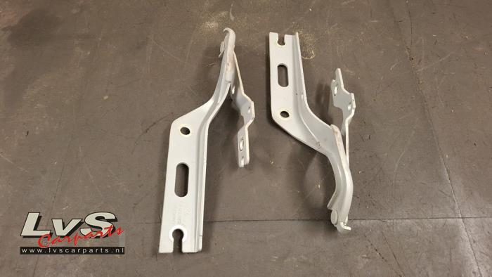 Volkswagen Polo Motorkap Scharnier