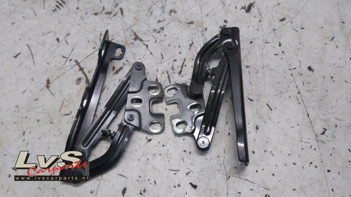 Opel Corsa Charnière capot