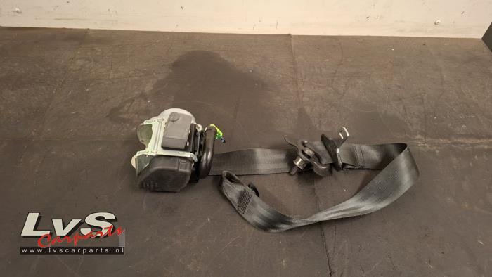 Ford Fiesta Gurtsrammer rechts