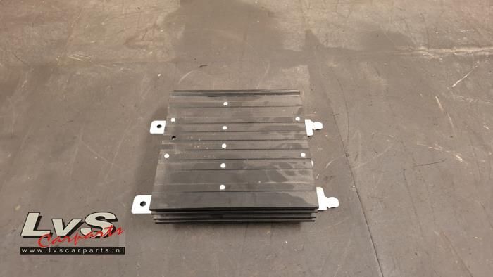 Mitsubishi Outlander Radio versterker