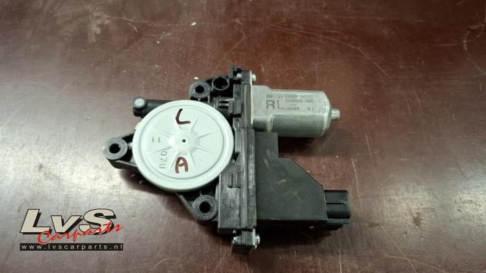 Kia Carens Raammotor Portier