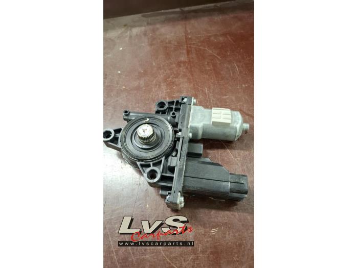 Kia Carens Raammotor Portier