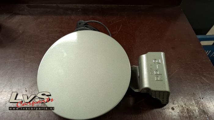 Kia Carens Tankklappe