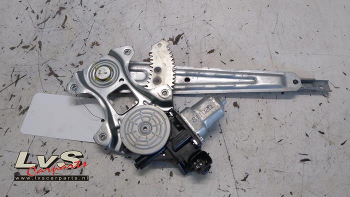 Nissan Leaf Ruitmechaniek 4Deurs rechts-achter