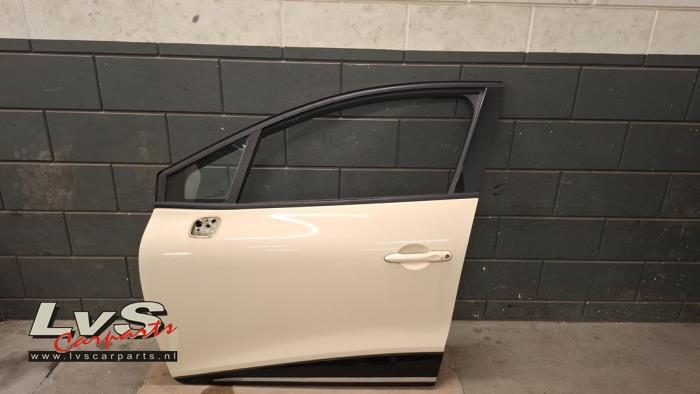 Renault Clio Door 4-door, front left