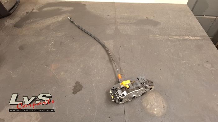 Opel Mokka Deurslot Mechaniek 4Deurs links-achter