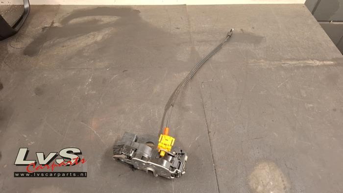 Opel Mokka Deurslot Mechaniek 4Deurs rechts-achter