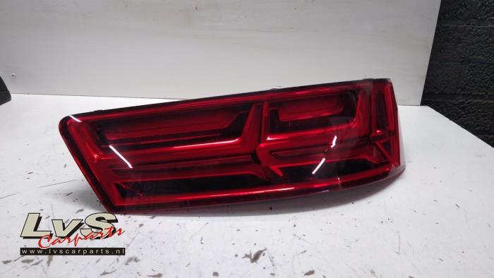 Audi Q7 Feu arrière droit