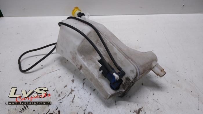 Renault Captur Réservoir lave-glace avant