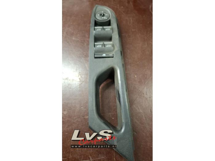 Ford B-Max Multi-functional window switch